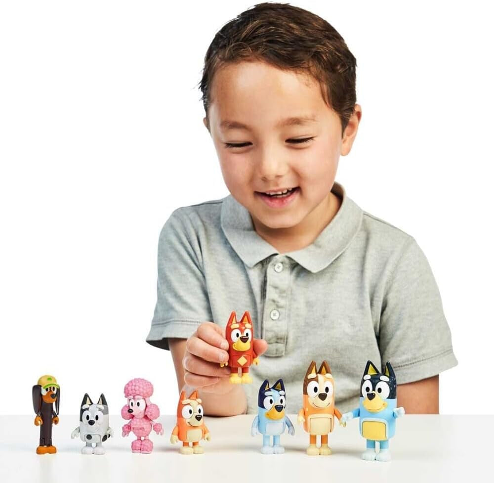Family Figure 4-Pack – Includes , Bingo, Mum (Chilli) & Dad (Bandit), Poseable Collectible Toys for Kids, Durable Cake Toppers, for Toddlers & Fans, Ages 3+